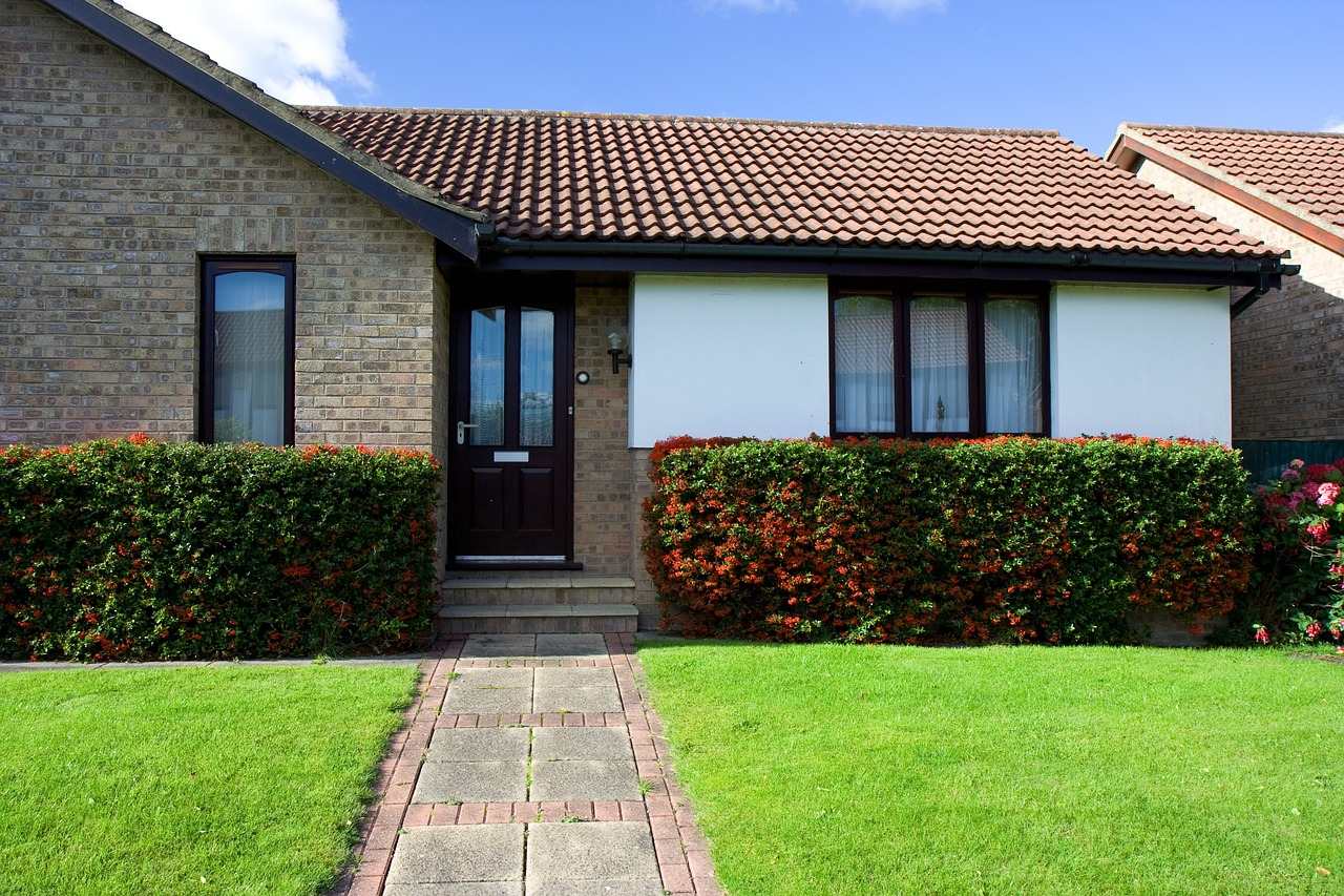 Bungalow with garden